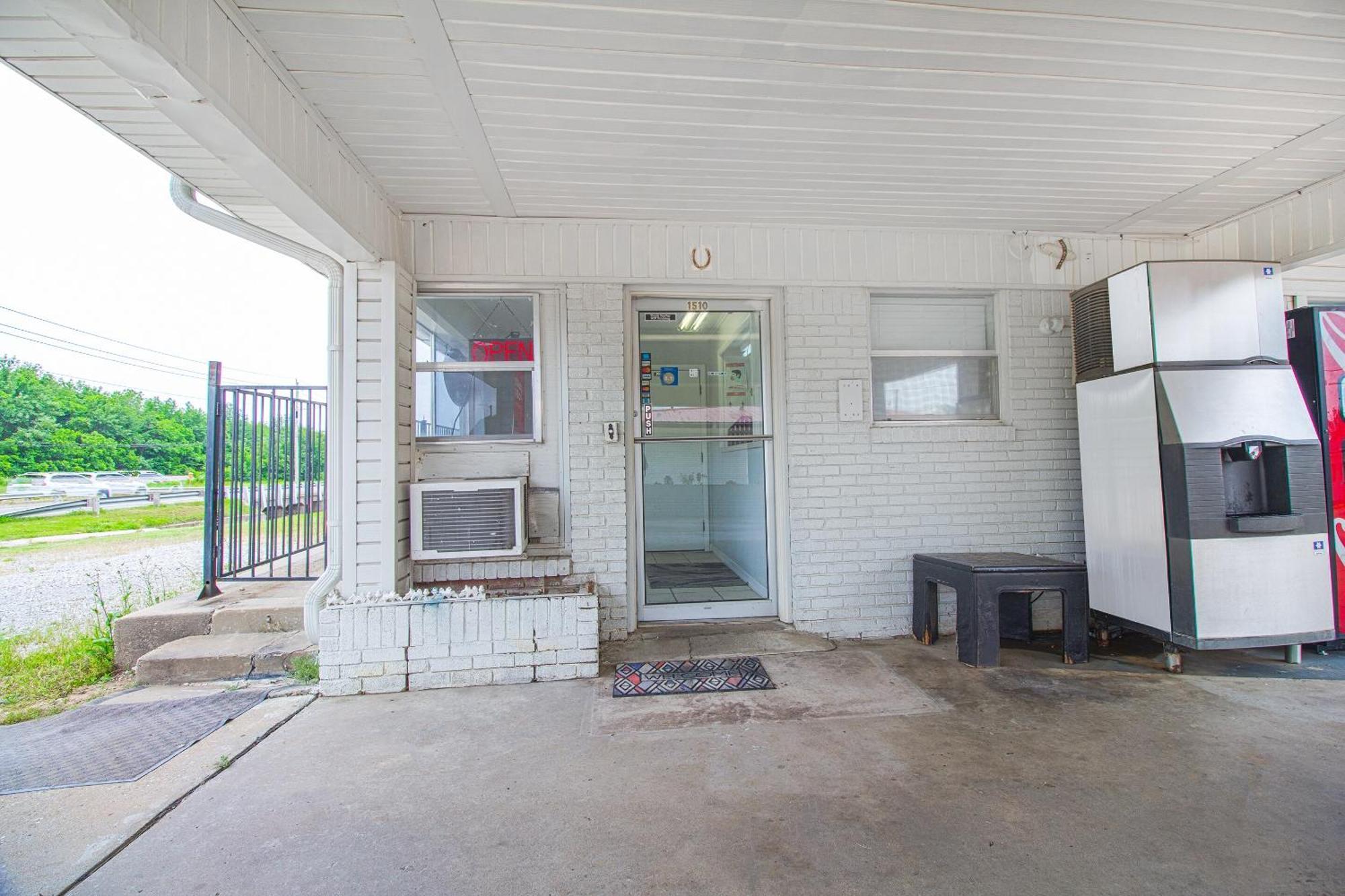 Oyo Hotel Mcalester Ok S Main St Exterior foto